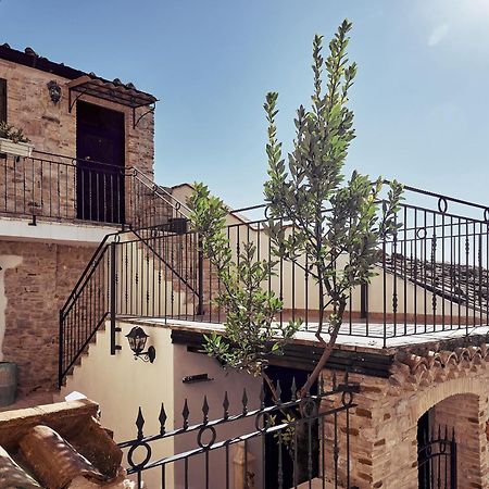 Il Cortiletto Del Borgo Bed & Breakfast Pietra Montecorvino Ngoại thất bức ảnh